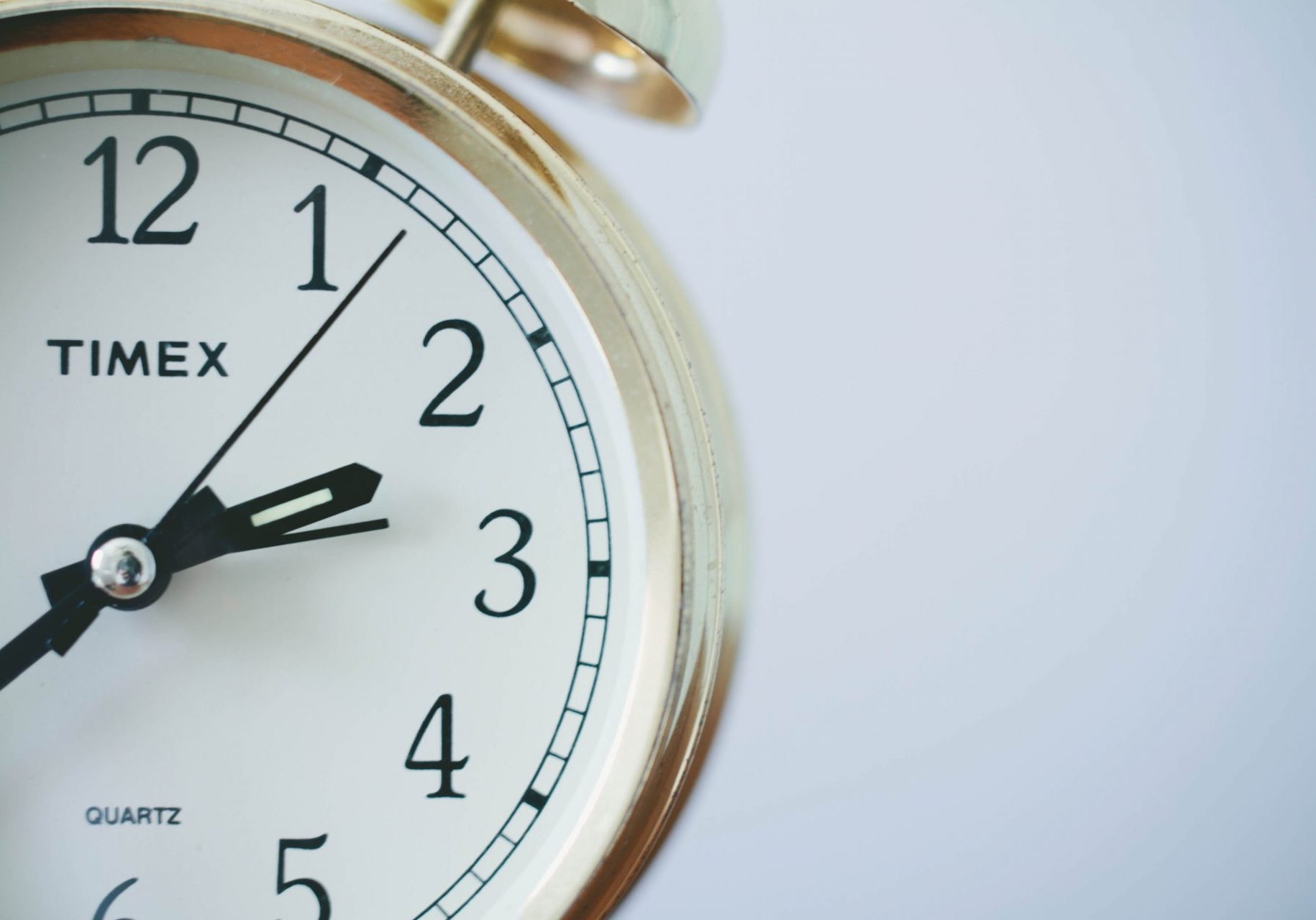 watch-hand-clock-time-hour-alarm-clock-237-pxhere.com